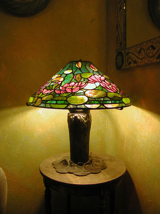 Reproduction of Tiffany 20" Waterlilly Lamp
