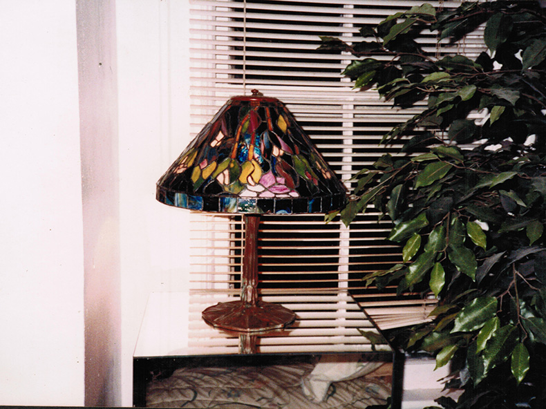 DGS Original 14" Flowering Lotus Lamp