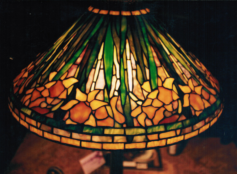 20" Reproduction Daffodil Lamp