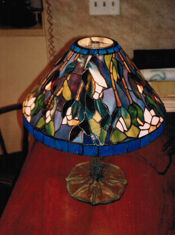 DGS Original 14" Flowering Lotus Lamp