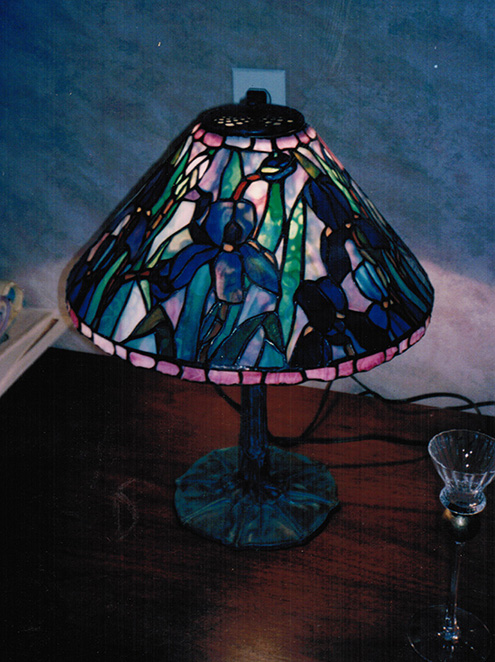 DGS Original Design Stained Glass 14" Iris Lamp