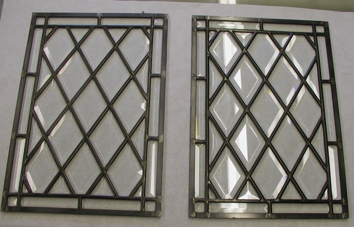 Leaded beveled glass diamomnd lite windows