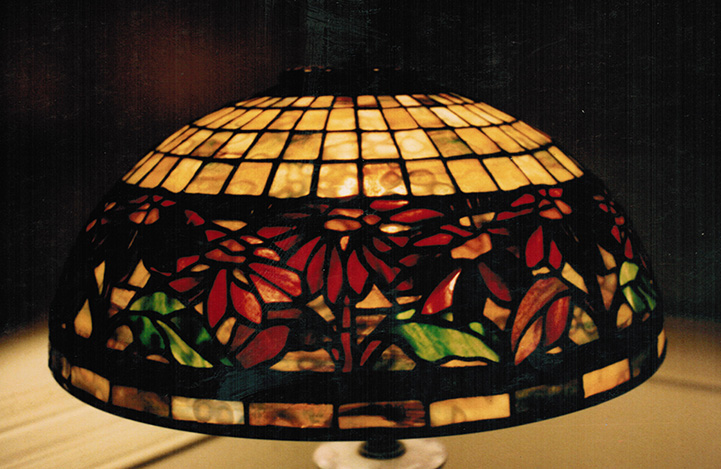 Reproduction of Tiffany 16" Poinsettia Lamp